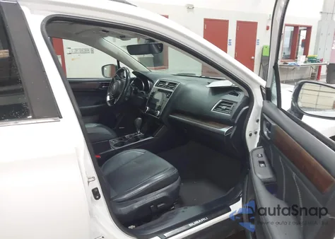 2018 Subaru Outback 2.5I Limited z USA, uszkodzony, nr VIN 4S4BSANCXJ3339193